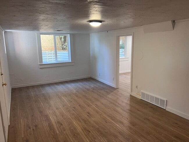 Photo - 2285 Gray St