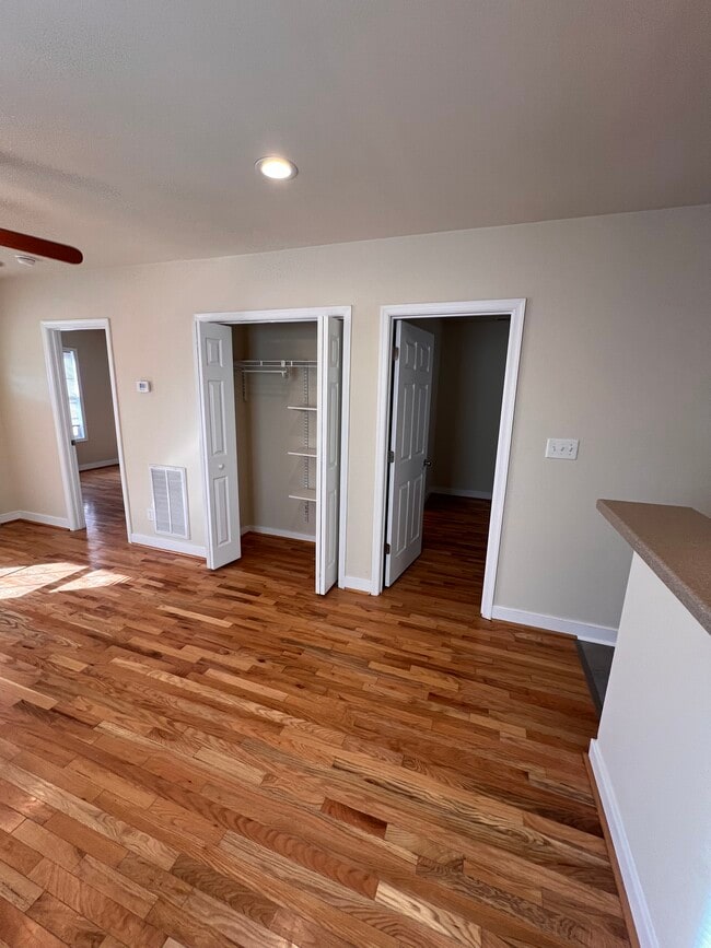 Photo - 3200 Rosewood Ave