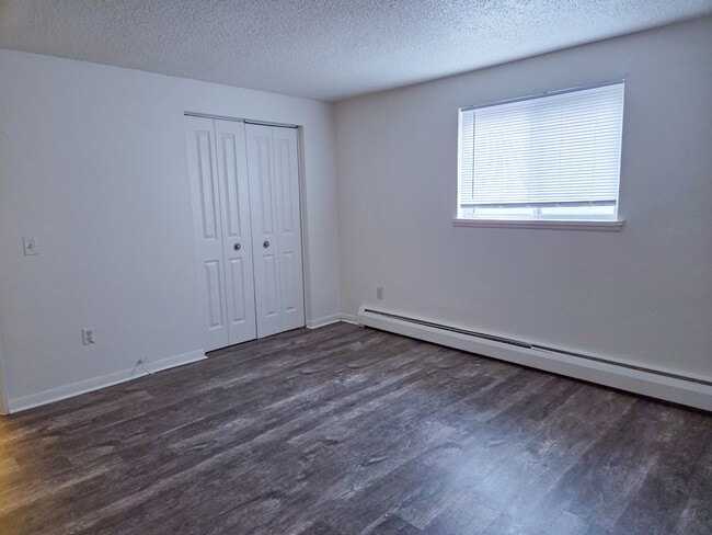 Dixon Manor Apartment Homes