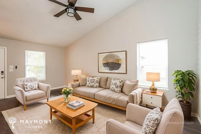 Photo - 101 Tweed Ct