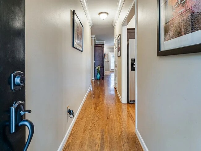 Photo - 2BR Bellevue Townhome