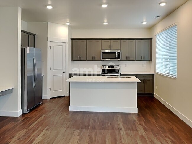 Photo - 3948 Patterdale Pl