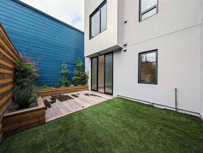 Photo - 2709 23rd St