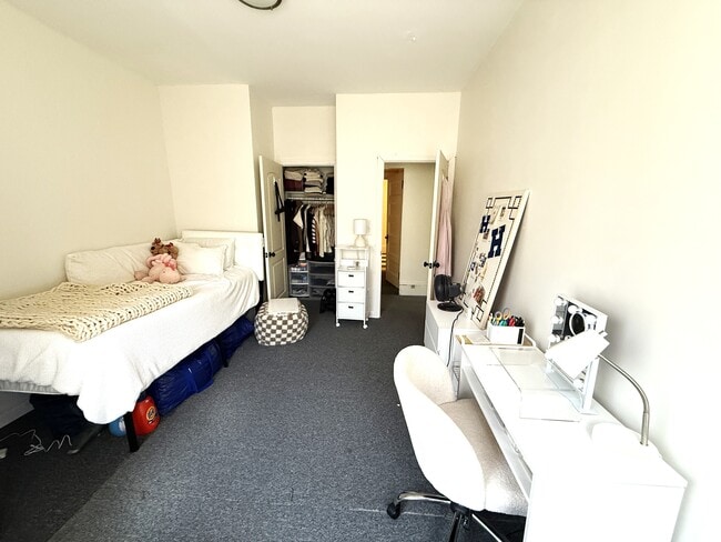 Photo - 921 Beacon St Unit #3