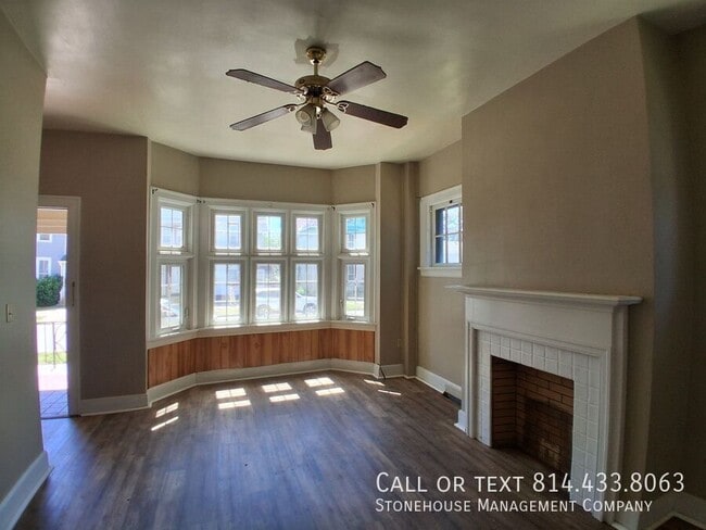 Building Photo - 360 W 7th St Unit 3