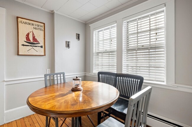 Photo - 21 Portsmouth Ave