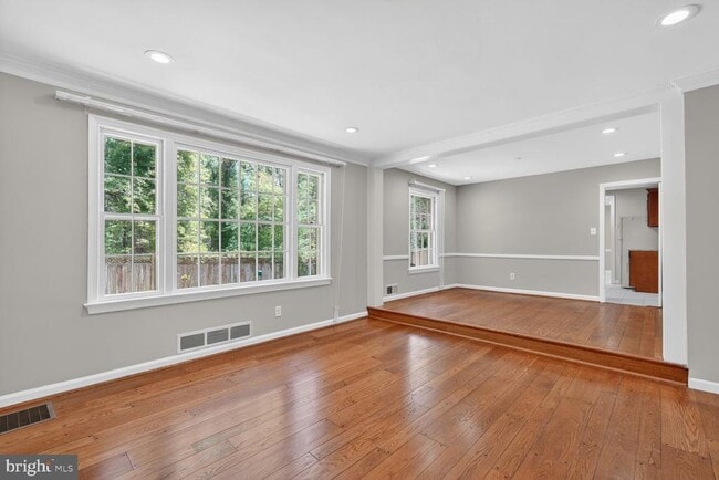 Photo - 5109 Blue Ridge Ave