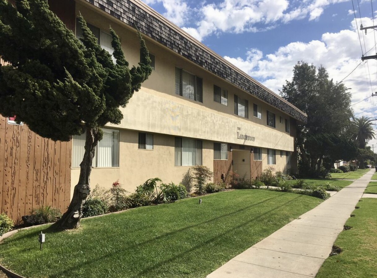 Larchwood Apartments - Larchwood Apartments