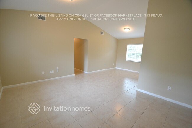 Photo - 1648 Raymore St NW