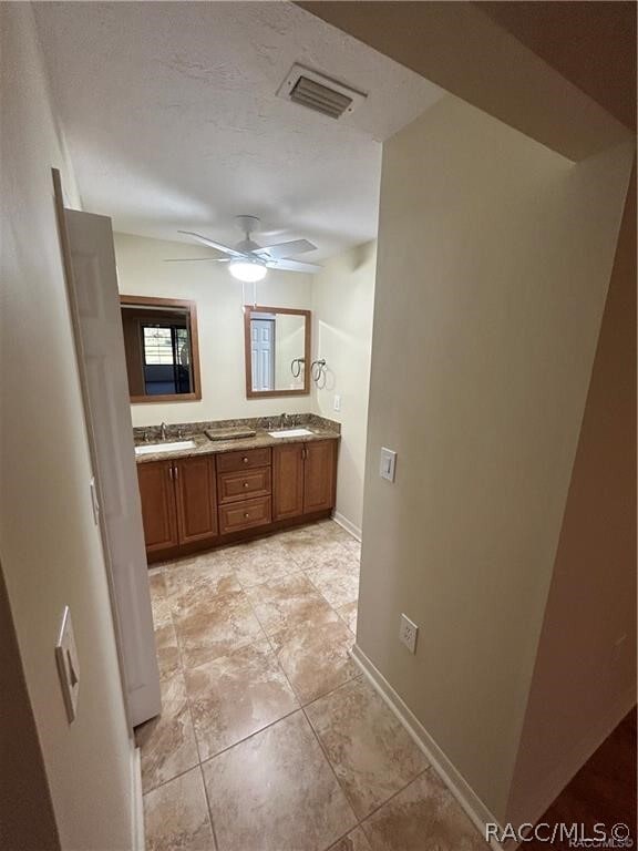 Photo - 515 E Falconry Ct