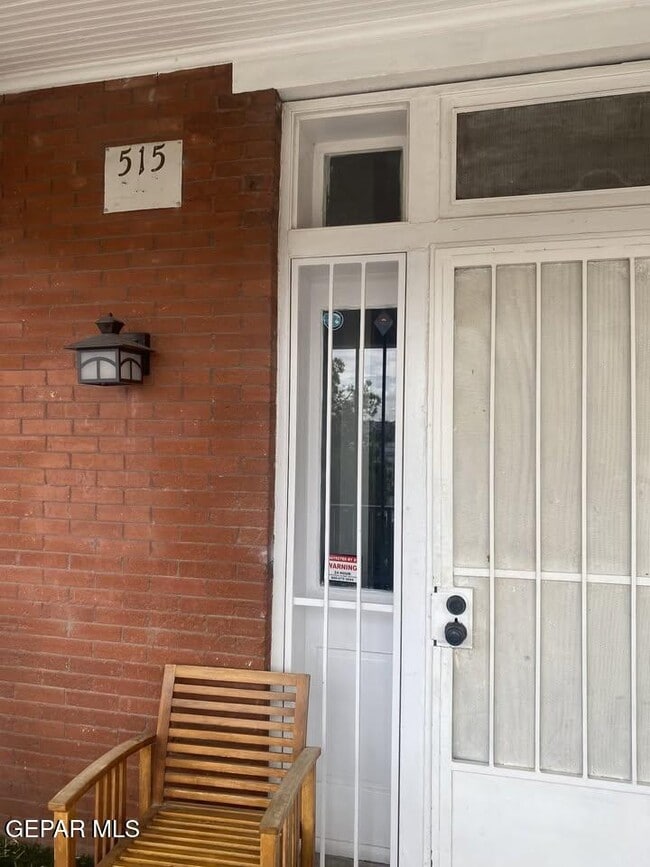 Building Photo - 515 W Missouri Ave Unit 7