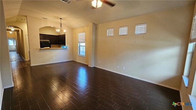 Photo - 538 Creekside Cir