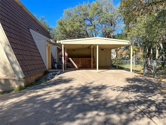 Photo - 3709 Rocky Hollow Trail