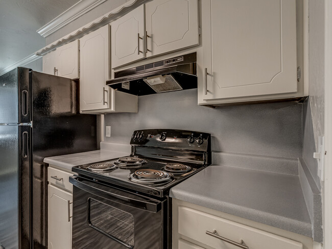 Esplanade by the Lake - Kitchen - Esplanade By The Lake Apartments