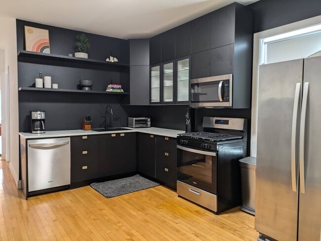 Photo - 2506 N Avers Ave Unidad 2