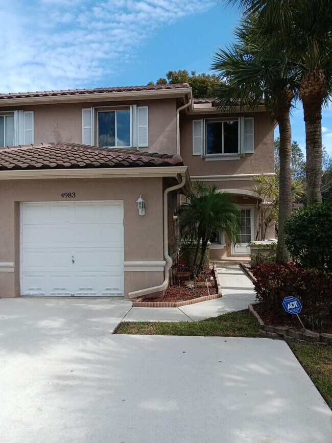 4983 Pinemore Ln