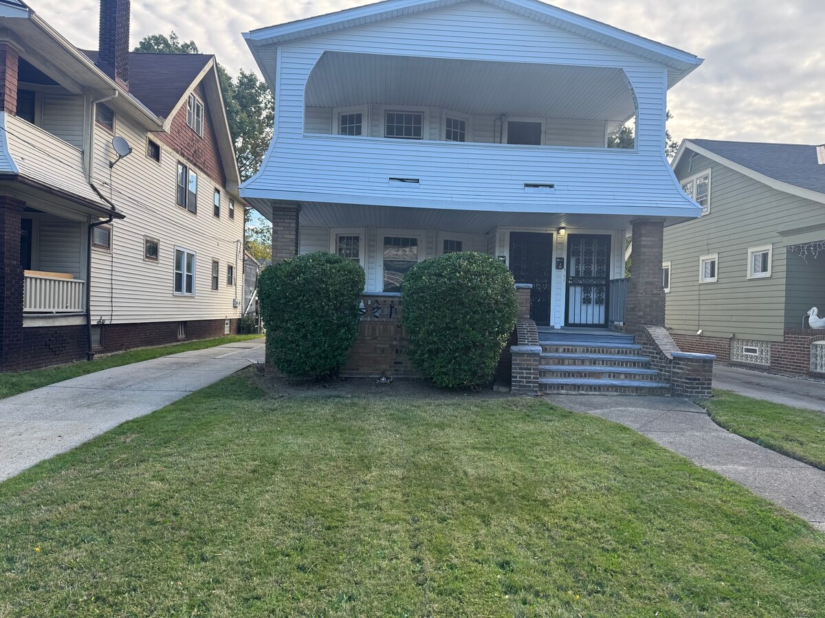 Photo - 1051 E 171st St Unidad 3