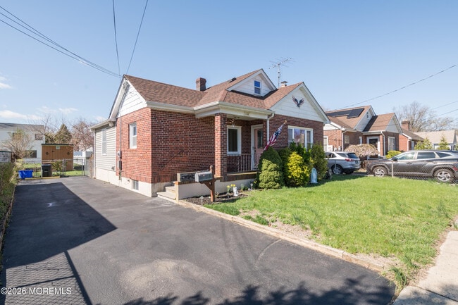 Photo - 166 Morningside Ave