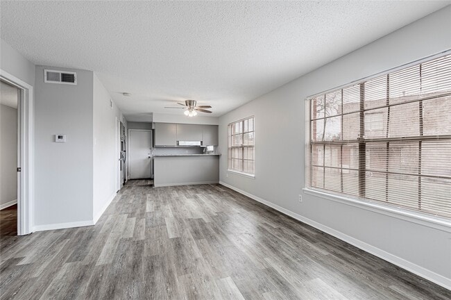 Photo - 1917 20th St Unidad 1