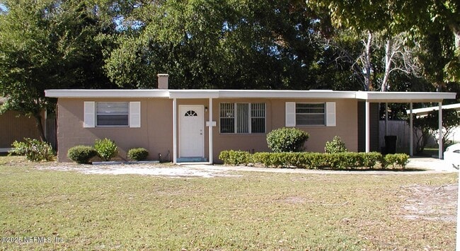 Photo - 2500 Congaree Dr W House