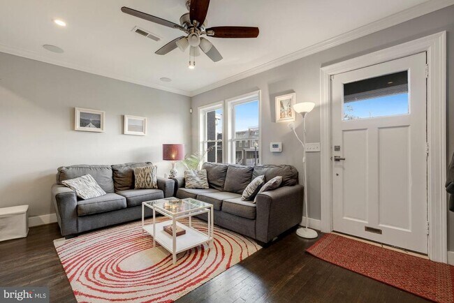 Photo - 2408 3rd St NE