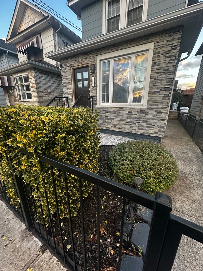 1581 E 49th St Apartments Unit Secondfloor Brooklyn, NY