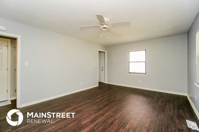 Building Photo - 3307 Eisenhower Rd Rental