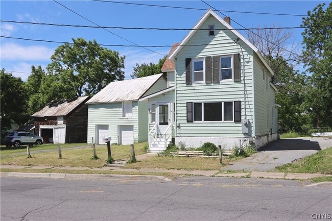 Photo - 318 W Hoard St