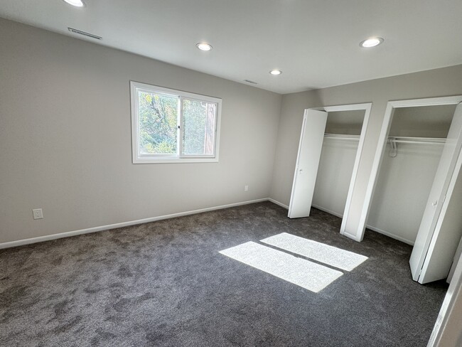 Primary Bedroom - 2 Stowe Ct Unit 6