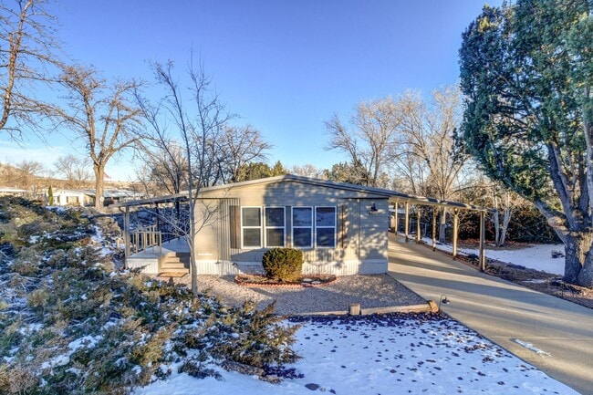Building Photo - 2 bed, 2 bath Home in Prescott!