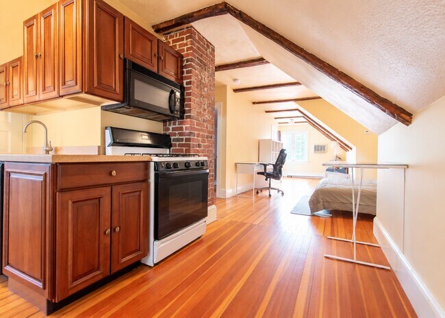 117 Elmgrove Ave Unit 3