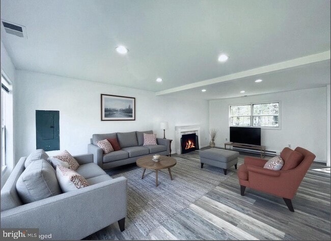 Photo - 1226 Country Pl Dr