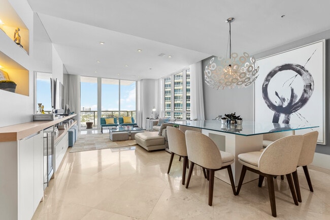 100 South Pointe Dr