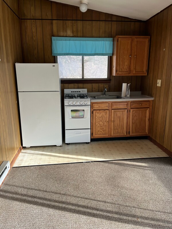 Photo - 170 Cottage Ln