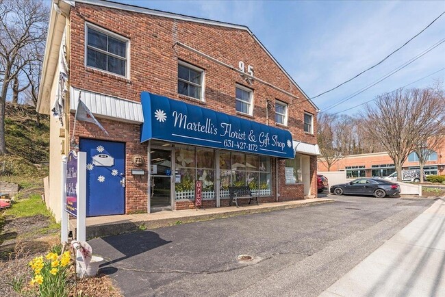 Building Photo - 95 E Main St Rental