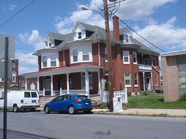 Photo - 27 N Franklin St Unit 3rd fl