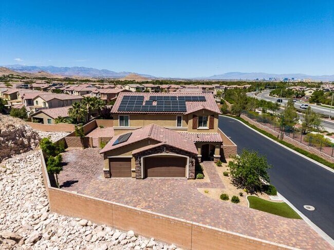 Photo - Beautiful Next-Gen Home with Private Entry Suite & Spacious Backyard * MOVE IN SPECIAL*