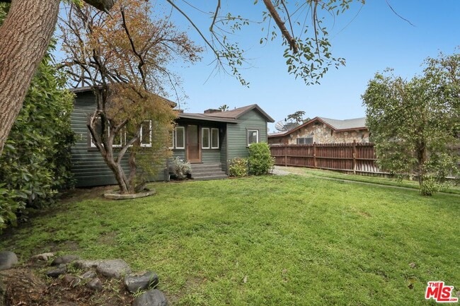 Photo - 2747 Denby Ave