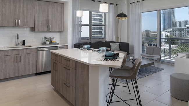 Blu27 at Edgewater