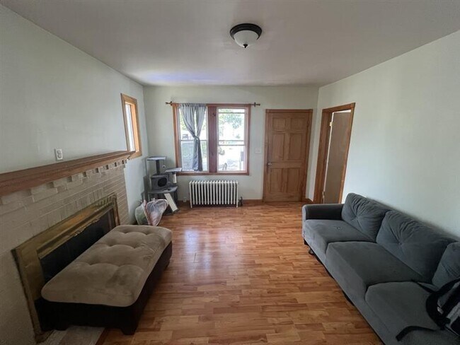 Photo - 203 Denver St