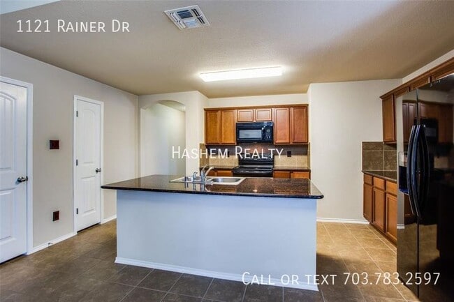 Photo - 1121 Rainer Dr