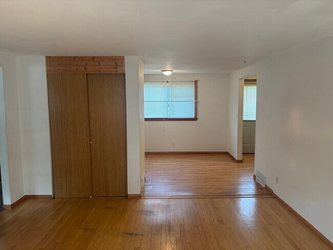 Photo - 1117 Melrose Ct