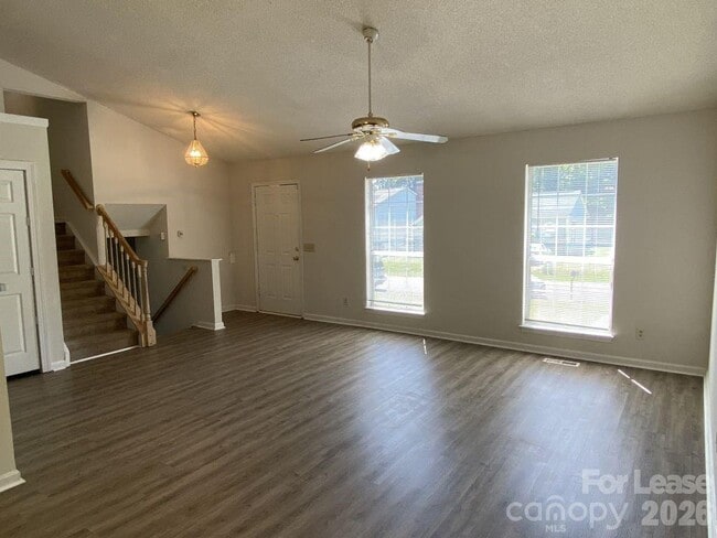 Photo - 3122 Periwinkle Ct