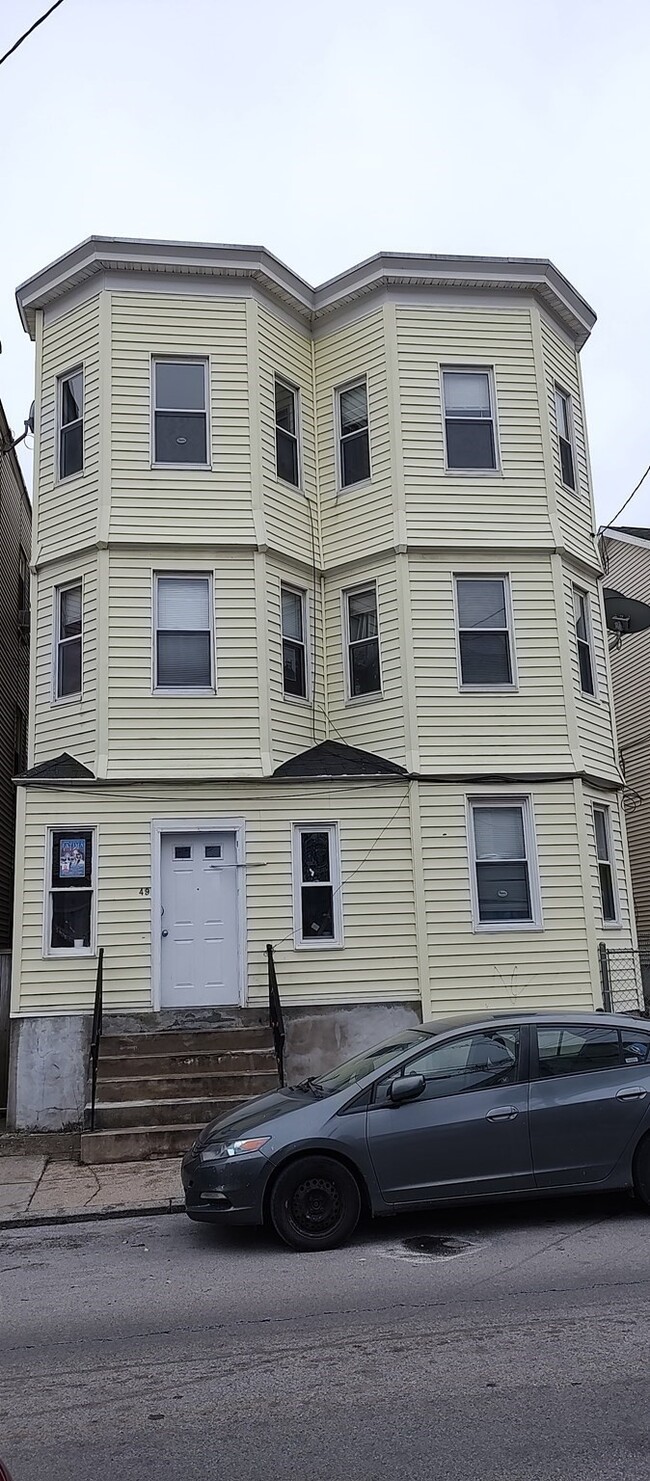 Photo - 49 Burrell St Unit 3