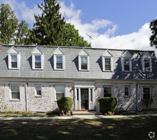 Village Green Apartments Orange, NJ