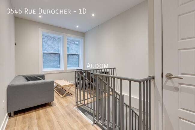 Photo - 3546 Rue Durocher Unit 1D