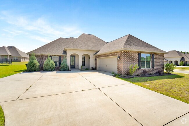 Building Photo - UPCOMING BEAUTY IN FAIRHOPE Rental