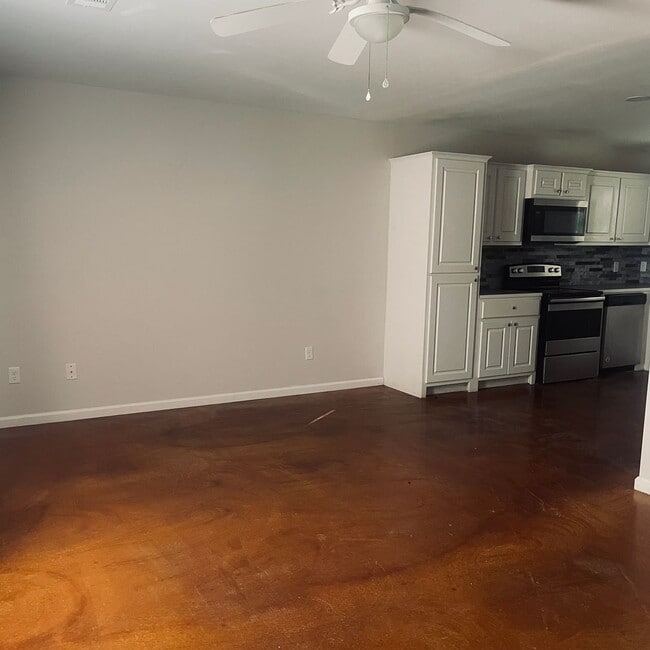 Photo - 104 Anderson St Unit B