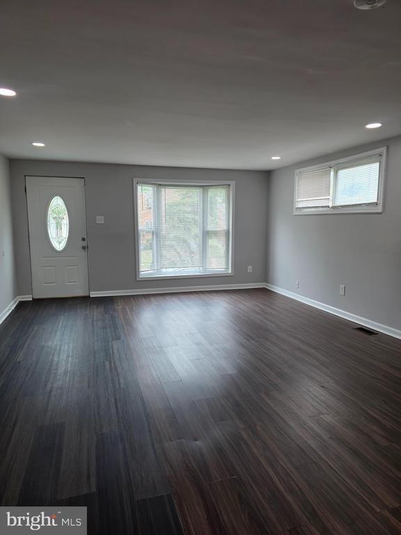 2717 Woodland Ave