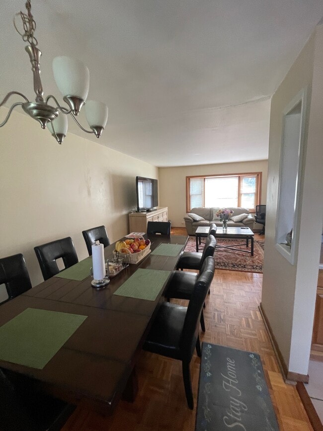 Dining room and family room - 7040 Meadowbrook Ln